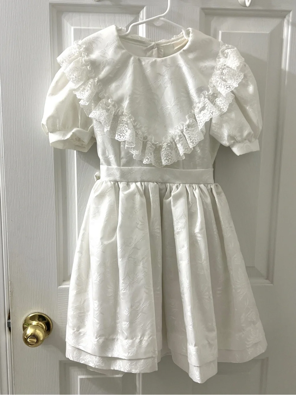 Little Princess Girls Vintage Satin White Ruffled Lace Collar Dress Size 7